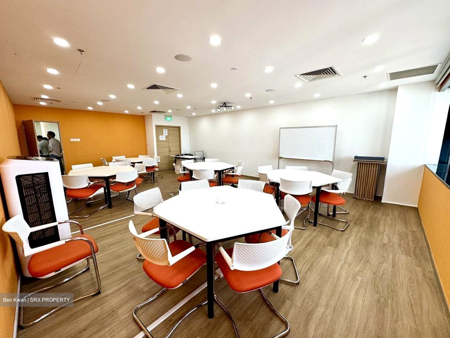 Chinatown Point (D1), Office #562572151